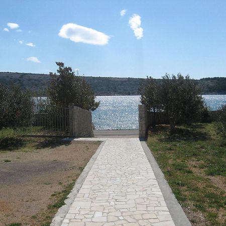 Apartments Frane-20M From Beach Barbat na Rabu Extérieur photo